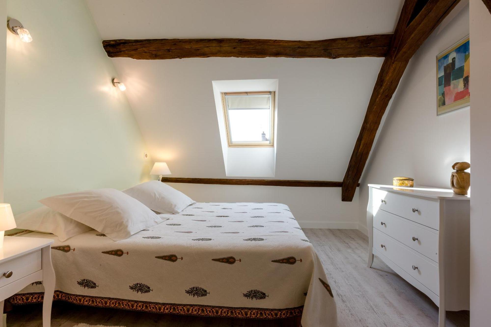 Residence Beaune Sweet Home, 4 Appartements D'Exception Avec Parking Inclus Rum bild