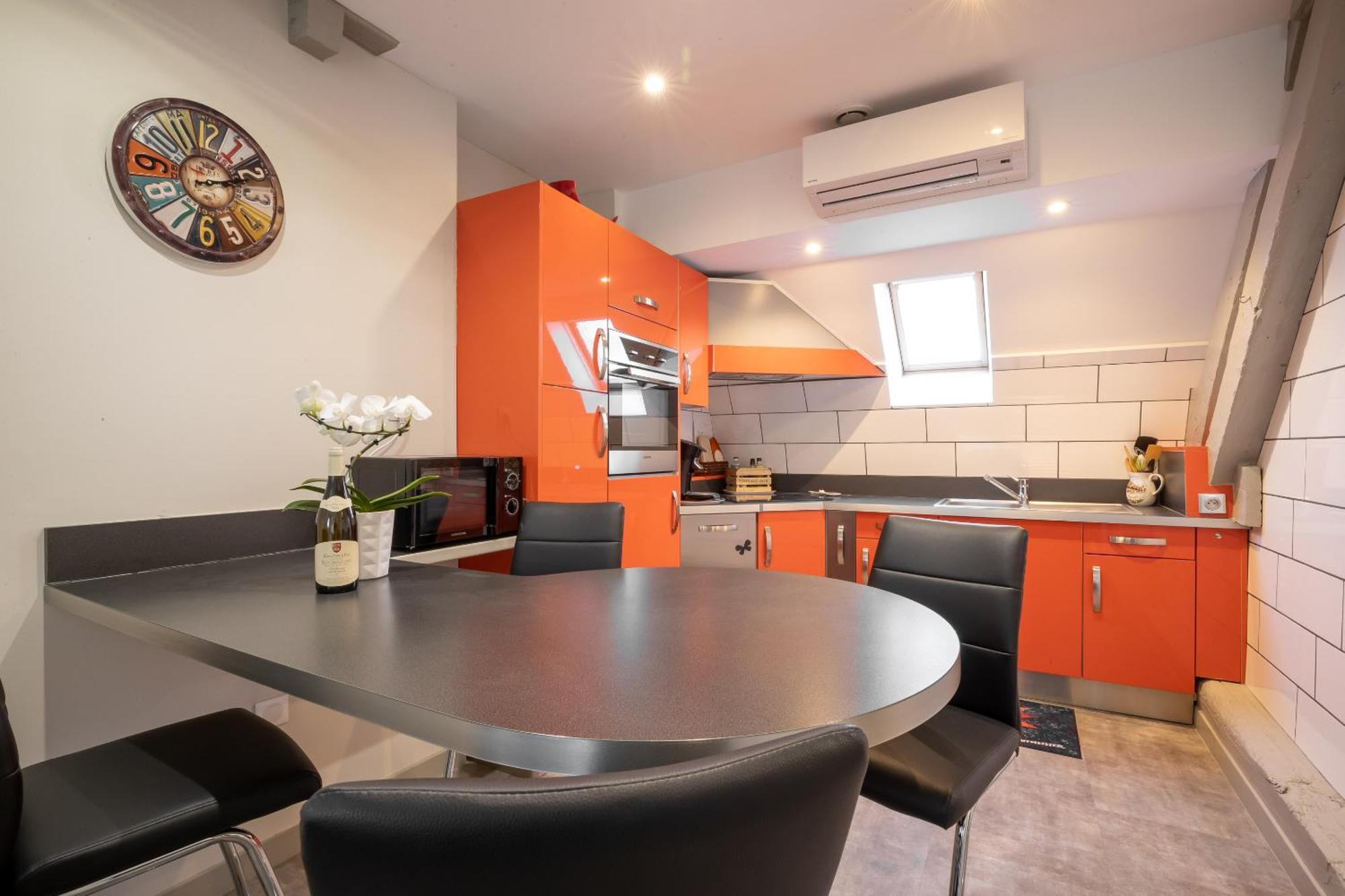 Residence Beaune Sweet Home, 4 Appartements D'Exception Avec Parking Inclus Rum bild